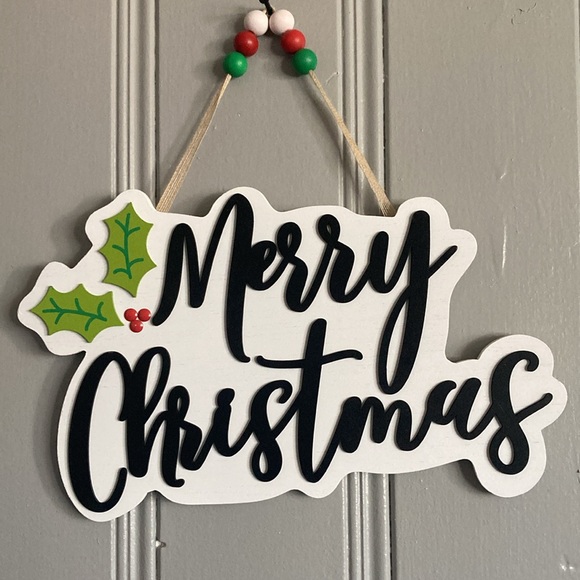 NWT- 15x17- White & Black Merry Christmas Wooden Decor Sign with beaded hanger - Picture 14 of 17